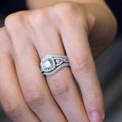 Huitan Tendance Ensemble 3 Pièces Bagues pour Femmes Plein Bling Iced Out Zircon Cubique Déclaration Accessoires Féminins Bijoux de Mariage Fiançailles 6 brown
