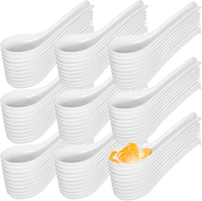 100 Stuks Reusable Soeplepels met Haak, Ideaal voor Wonton, Ramen en Miso Soep, Wit Plastic, Makkelijk Schoon te Maken en Geschikt voor Diverse Gerechten