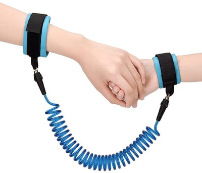 ‌JeiibrZui Anti-Verlies Polsband - Veiligheidsriem Voor Peuters - 360° Draaibare Manchet + Uittrekbare Stalen Kabel Tot 2,5 M - 1 Stuk - Voor Buitenreizen En Winkelen Blauw
