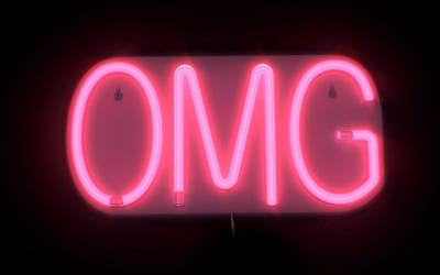 Neon verlichting - OMG - Neon lamp- Roze sfeerlicht - Neon sign- Neon Wandlamp - Party- Achtergrond - TIKTOK - cadeau - decoratie - LED