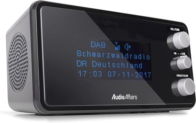 Digitale radiowekker met DAB+ en FM-radio, dimbaar display, wekker met radio en alarmgeluid, sluimerfunctie en automatische slaapfunctie
