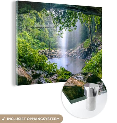 MuchoWow® Glasschilderij 160x120 cm - Schilderij acrylglas - Jungle - Regenwoud - Water - Waterval - Planten - Foto op glas - Muurdecoratie woonkamer - Wanddecoratie slaapkamer - Schilderijen