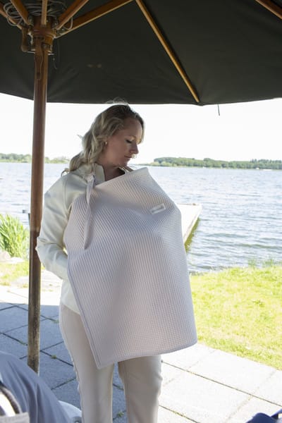 Moments Borstvoedingsdoek NR #1 Premium- Zand- Neutraal- Hydrofiele doek - Biologisch katoen- OEKO-TEX- Ademend- Luxe voedingsdoek- Borstvoedingsschort- Stijlvolle doek- Wafel- Luchtig- NR 1