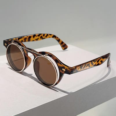 Classique Classique Circulaire Gothique Steampunk Lunettes de Soleil Lunettes Pour Hommes Dames Luxe Style Designer Style Durable Métal Métal Miroir Lentille Basculante Soleil white