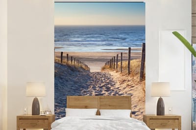 Behang - Fotobehang Zand - Strand - Duin - Zee - Zomer - Breedte 160 cm x hoogte 240 cm