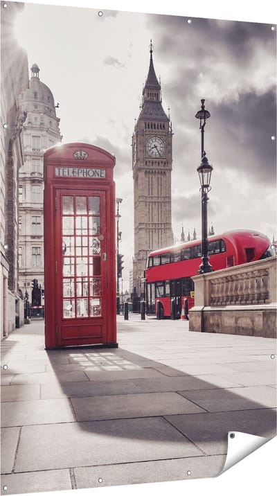 Gards Tuinposter Rode Telefooncel in Londen bij de Big Ben - 120x180 cm - Tuindoek - Tuindecoratie - Wanddecoratie buiten - Tuinschilderij