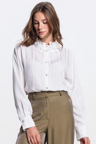Jansen Amsterdam Rabia Blouse Slg 783 Long Sleeve Lace Flowers At Collar Dames - Jurken - Wit - Maat 36