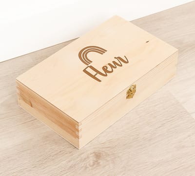 Houten kistje 'Fleur' Regenboog - Tekenkist - Herinneringsdoos - Kraamcadeau - Knutseldoos - Memorybox - Baby - Geboorte