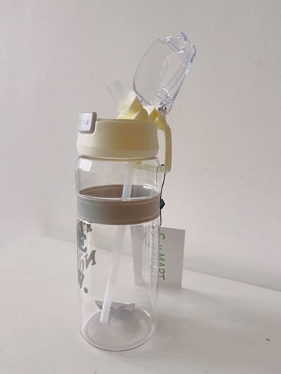 Floraweg Drinkfles,700ml, waterfles met tekst print, met rietje,PCTG nieuwe Kunststoffen, lekvrij, BPA-vrij, 1 klik openen in waterfles,voor sport, fitness, gym, thuis, kantoor, outdoor