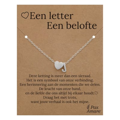 Letter J ketting op Cadeau Kaartje - Een letter, een belofte - 45cm Zilverkleurig Stainless Steel - Initiaal & Hartje Hanger - Pax Amare