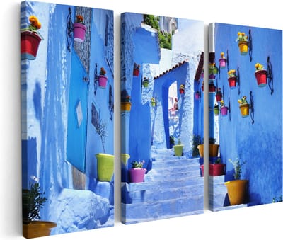 Artaza Canvas Schilderij Drieluik Blauwe Huizen met Bloempotten in Chefchaouen, Marokko - 180x120 - Groot - Foto Op Canvas - Canvas Print