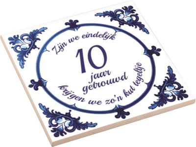 Huwelijk Cadeau | Zijn We Eindelijk 10 Jaar Getrouwd, Krijgen We Zo'n Kut Tegeltje | Kuttegel | Huwelijkscadeau | Huwelijksverjaardag | Spreuktegel