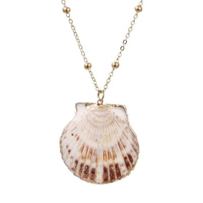 Ketting met schelp goudkleur.(Santiago)