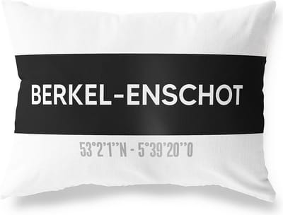 Tuinkussen BERKEL-ENSCHOT - NOORD-BRABANT met coördinaten - Buitenkussen - Bootkussen - Weerbestendig - Jouw Plaats - Studio216 - Modern - Zwart-Wit - 50x30cm