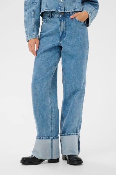 Vrouwelijke Rechtse Jeans met omslag KAFFE Vallis