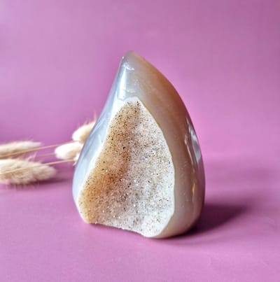 XL Druzy Grijze Agaat Druppelvormige Drop / Flame Staande Edelsteen Kristal - #11 338g.