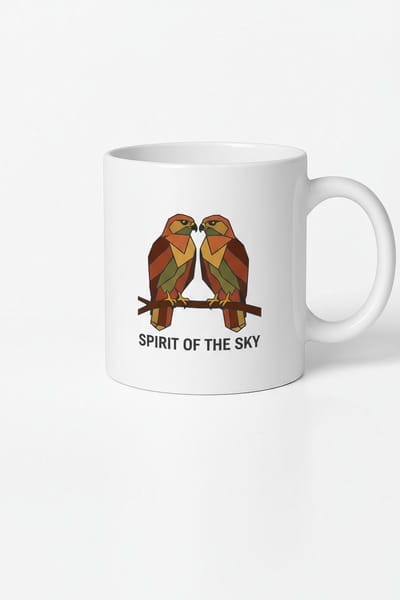 Geometrische Valken Mok | 'Spirit of the Sky' Design Koffiemok | Uniek Vogelcadeau