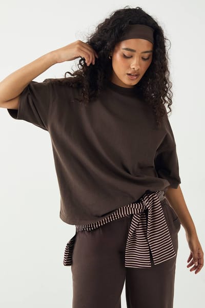 Dames DSGN Studio Oversized T-Shirt | Espresso | Maat: Medium