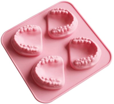 Dailygoods- IJsklontjesvorm Tandvormig - IJsblokjesvorm Siliconen - IJsblokjesvorm met Deksel - Vaatwasmachinebestendig - Geschikt voor Drankjes - Maat 14,8 cm