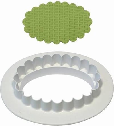 PME Plain & Fluted Oval Plaque L - Ovale uitsteekvorm met kartel en gladde rand - 127mm x 87mm