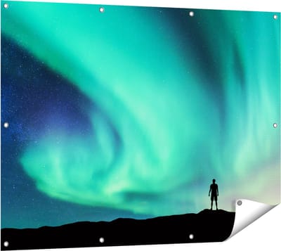Gards Tuinposter Man bij het Groene Noorderlicht - 120x90 cm - Tuindoek - Tuindecoratie - Wanddecoratie buiten - Tuinschilderij