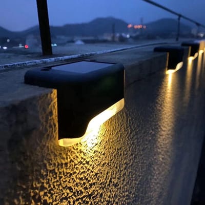 Meisterhome Solar traptrede led verlichting dag en nacht sensor op zonne energie - IP65 Waterdicht- 4 stuks - Tuinverlichting - Warm wit - Zonne-energie - Voor Trappen, muren , paden -Terras