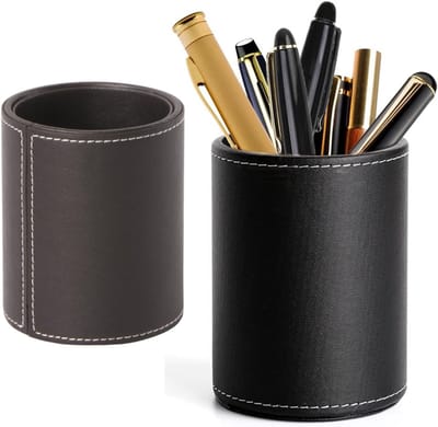 Pennenbakje-pennenhouder-pennenbak-Penhouder met 2 vakken - Penhouder van hoogwaardig leer met eenvoudig ontwerp - Grote capaciteit - Multifunctionele opbergdoos - Perfect voor gebruik op bureau, kantoor of thuis - Zwart, bruin - 8,5 x 8,5 x 11 cm