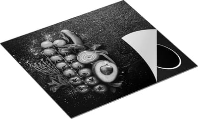 Chefcare Inductie Beschermer Groente op Zwart Hout - Groentes - Zwart Wit - 60x50 cm - Afdekplaat Inductie - Kookplaat Beschermer - Inductie Mat