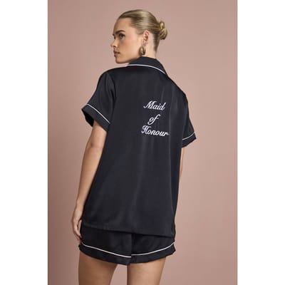 boohoo Dames Bruidspyjama 'Maid Of Honor' Satijn Geborduurd Korte Mouw Shirt & Shorts Set | Zwart | Maat: 42