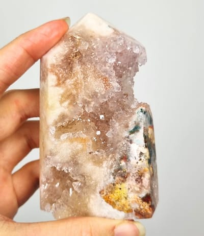 ThaleiaDesign - Roze Amethist toren - Edelstenen en Mineralen - Kristallen - Spiritualiteit - Woondecoratie