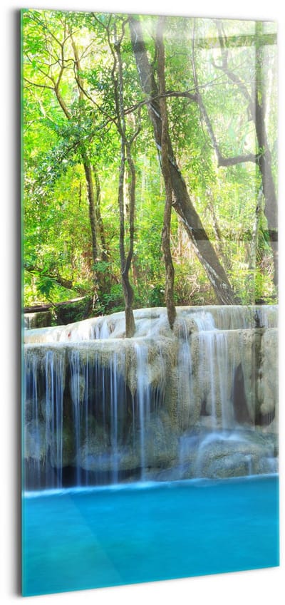 Wallfluent Glasschilderij - Landschap met een waterval in het bos Foto Op Glas - 50x100 cm - Groente Verticale Muurschildering - Landschap Schilderij Op Glas - Glazen Schilderij - Schilderij Glas