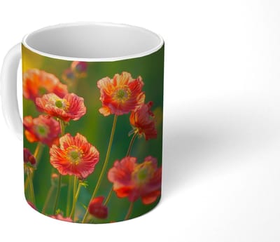 Mok - Koffiemok - Bloemenveld - Zonnestralen - Oranje - Mokken - 350 ML - Beker - Koffiemokken - Theemok