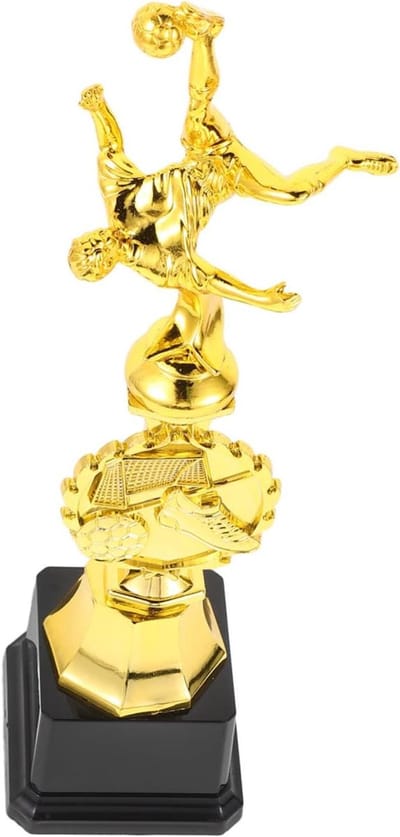 Plastic Trofee - Prijzen Kampioen - Voetbalwedstrijden Vieren - Elegant Ontwerp - 7.5 centimeter Hoog - Goud