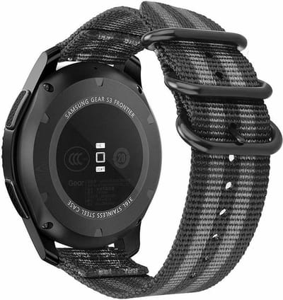 Strap-it Smartwatch bandje 20mm - nylon gesp band geschikt voor Samsung Galaxy Watch 1 42mm / Watch 3 41mm / Watch Active (2) / Watch FE / Gear Sport / Watch 4 (Classic) / Watch 5 (Pro) / Watch 6 (Classic) / Watch 7 (40 & 44mm) - zwart/grijs