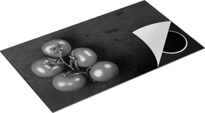 Chefcare Inductie Beschermer Tros Tomaten op Zwarte Marmer - Zwart Wit - 90x50 cm - Afdekplaat Inductie - Kookplaat Beschermer - Inductie Mat