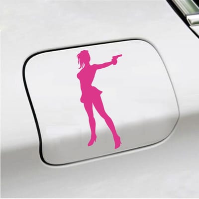 Bumpersticker - Vrouw Met Geweer - 8 X 16 - Roze