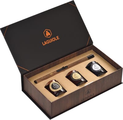 Prof-Fire | Laguiole Geurkaarsen - Mooie Geschenkdoos - 3 Luxe Kaarsen met Mooie Aansteker - Zachte Geur van Whisky - Cognac - Rum