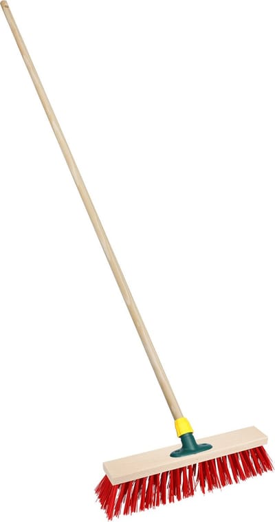 Brumag Straatbezem/buitenbezem - hout/kunststof - steel 140 cm - borstelkop breed 25 cm - rood - met steelhouder