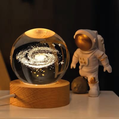 Klarigo® Nachtlamp – 3D LED Lamp – Glazen Bol – Galaxy - Warm Licht – Bureaulamp – Nachtlampje Kinderen – Creative lamp