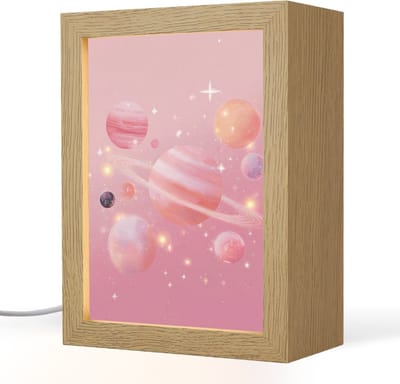 Nachtlampje 15x20 cm - Kinder lampje - Planeten - Roze - Sterren - Tafellamp kinderkamer - Slaapkamer lamp - Bedlamp kinderen - Kinderlampje stopcontact - Wandlamp babykamer - Nachtlampjes