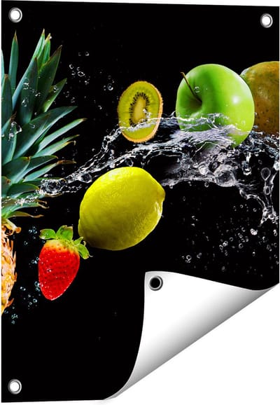 Gards Tuinposter Fruit met Water op Zwart Achtergrond - 40x50 cm - Tuindoek - Tuindecoratie - Wanddecoratie buiten - Tuinschilderij