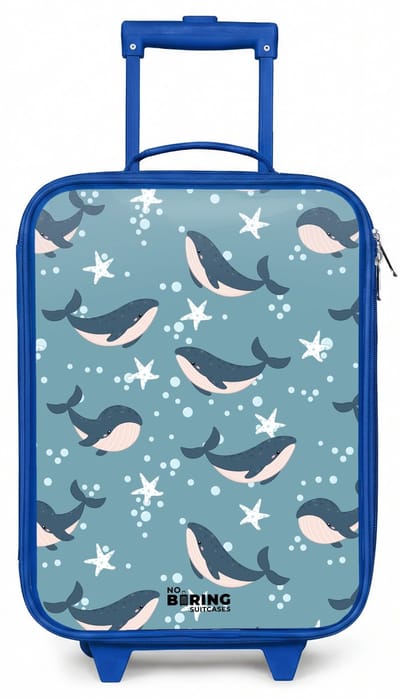 NoBoringSuitcases.com® - Kinderkoffer blauw - Kindertrolley jongen - Walvissen met zeesterren patroon blauw - Koffer kind lichtgewicht - Reiskoffer trolley voor kinderen - Koffertje met lichtgevende wieltjes - Rolkoffer