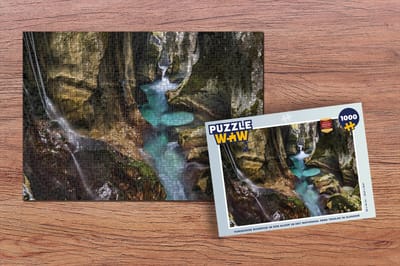 Puzzel Turquoise riviertje in een kloof in het Nationaal park Triglav in Slovenië - Legpuzzel - Puzzel 1000 stukjes volwassenen