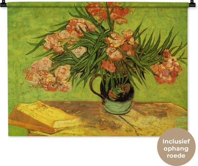 Wandkleed Vincent van Gogh 2 - Stilleven vaas met oleanders en boeken - Schilderij van Vincent van Gogh Wandkleed katoen 90x67 cm - Wandtapijt met foto
