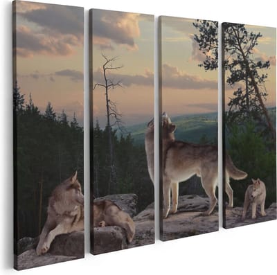 Artaza Canvas Schilderij Vierluik Drie Wolven Op Een Rots In Het Bos - 80x60 - Foto Op Canvas - Canvas Print