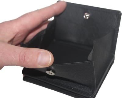 Oi zwarte leren billfold met Wiener schachtel aan de buitenkant / afsluitbare portemonnee met vierkant munt vak / beurs voor veel pasjes met uitvouwbaar vierkant muntbakje / anti skim / zwart leer / 271