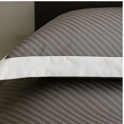 Socrates Luxe 4-delige Beddengoedset – 100% Katoen – 80s – Zacht & Ademend – 240x220 cm – Grijs/Wit