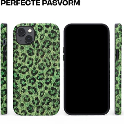Casetastic hoesje geschikt voor Apple iPhone 14 Plus - MagSafe - Dubbellaagse bescherming - Groene Panterprint - Fashion Case - Donkergroen Zwart
