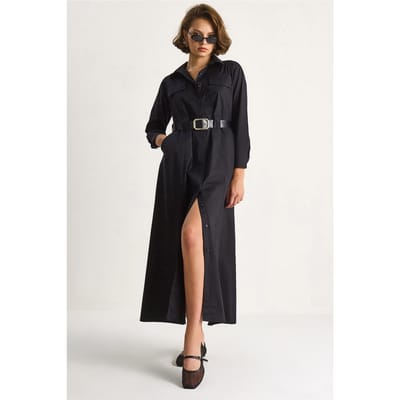 Maxi-jurk met lange mouwen, knoopsluiting en overhemdkraag