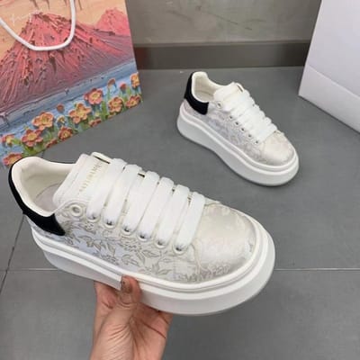 Kleine Witte Schoenen Dames Lente Veelzijdige Dikgezoolde Schoenen met Kleine Hak Super Hot Sport Casual Muffin Board Schoenen 39 zwart